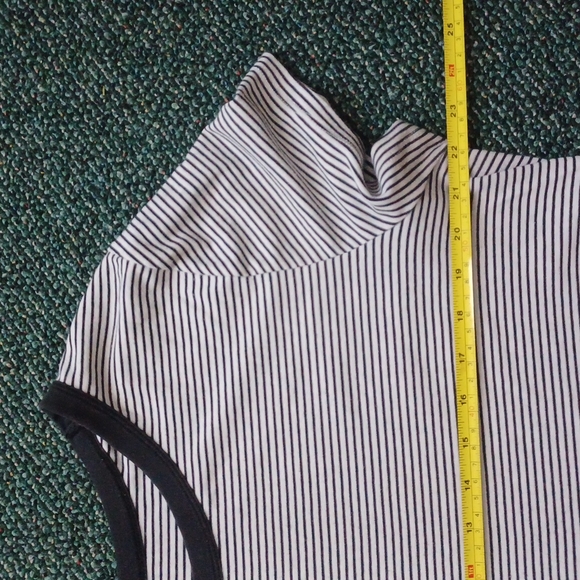 Old Navy Striped shirt with ribbing black and white Size XXL - Picture 6 of 14